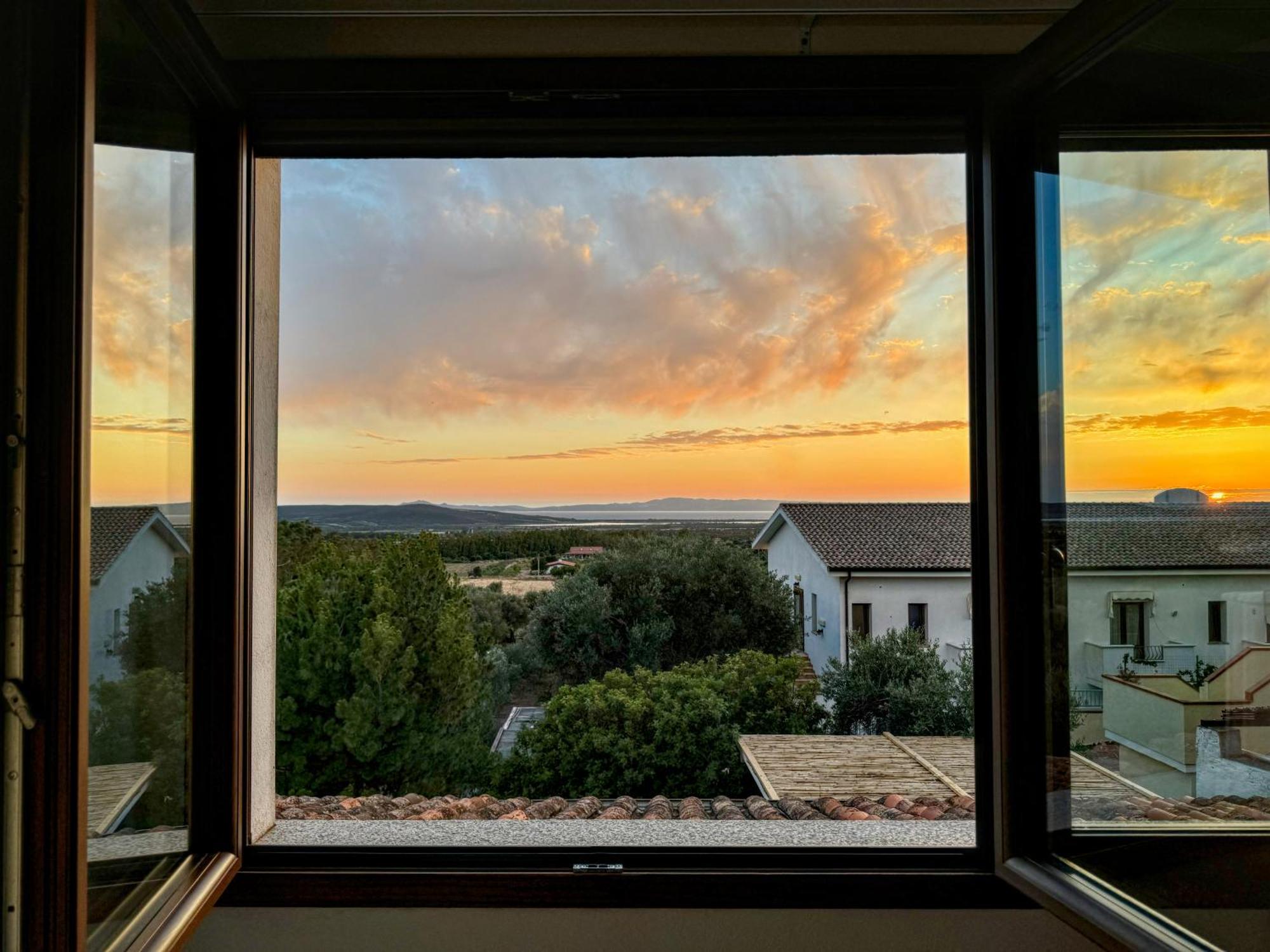 B&B Stell'E Mari SantʼAnna Arresi Esterno foto