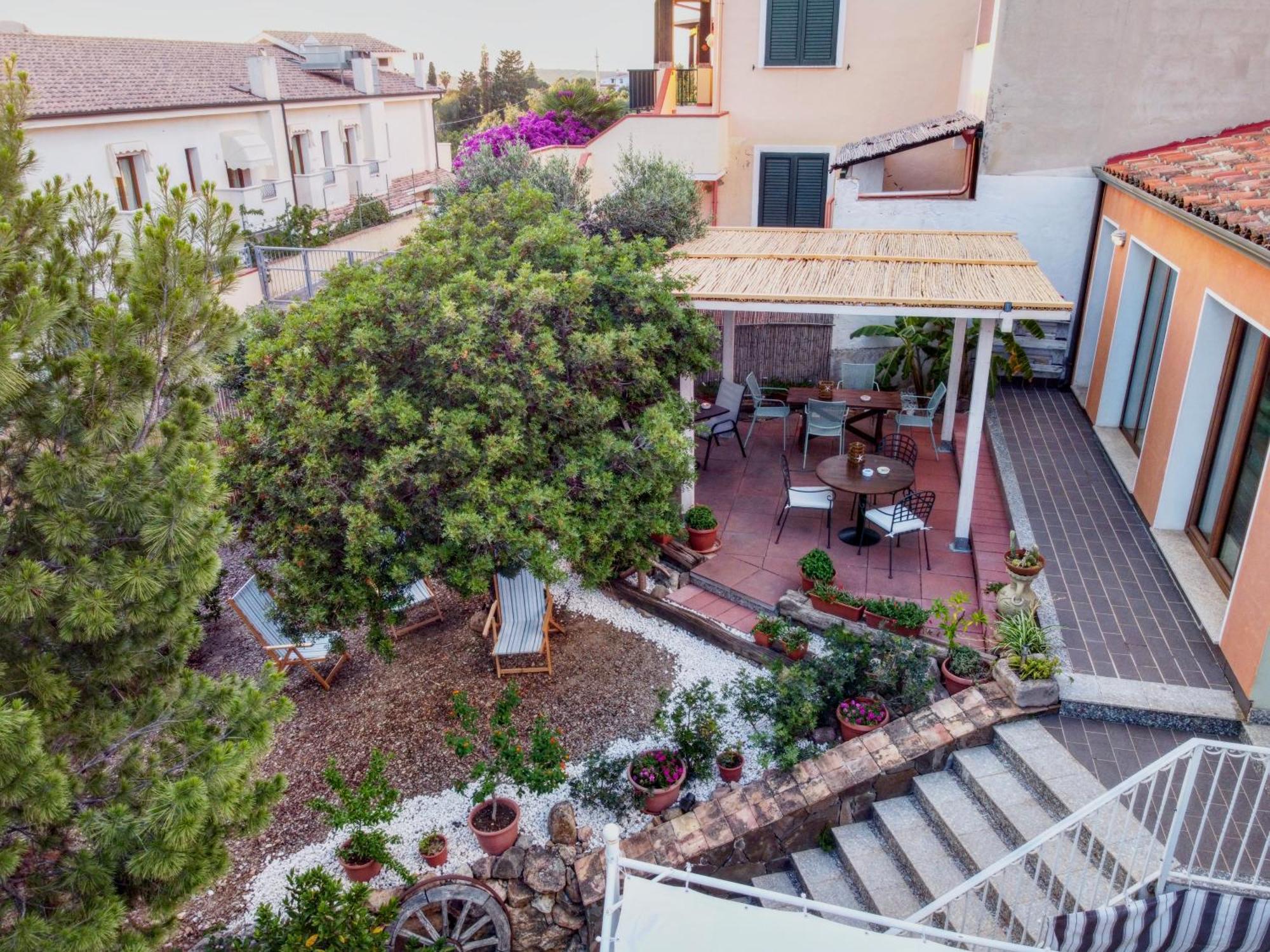 B&B Stell'E Mari SantʼAnna Arresi Esterno foto