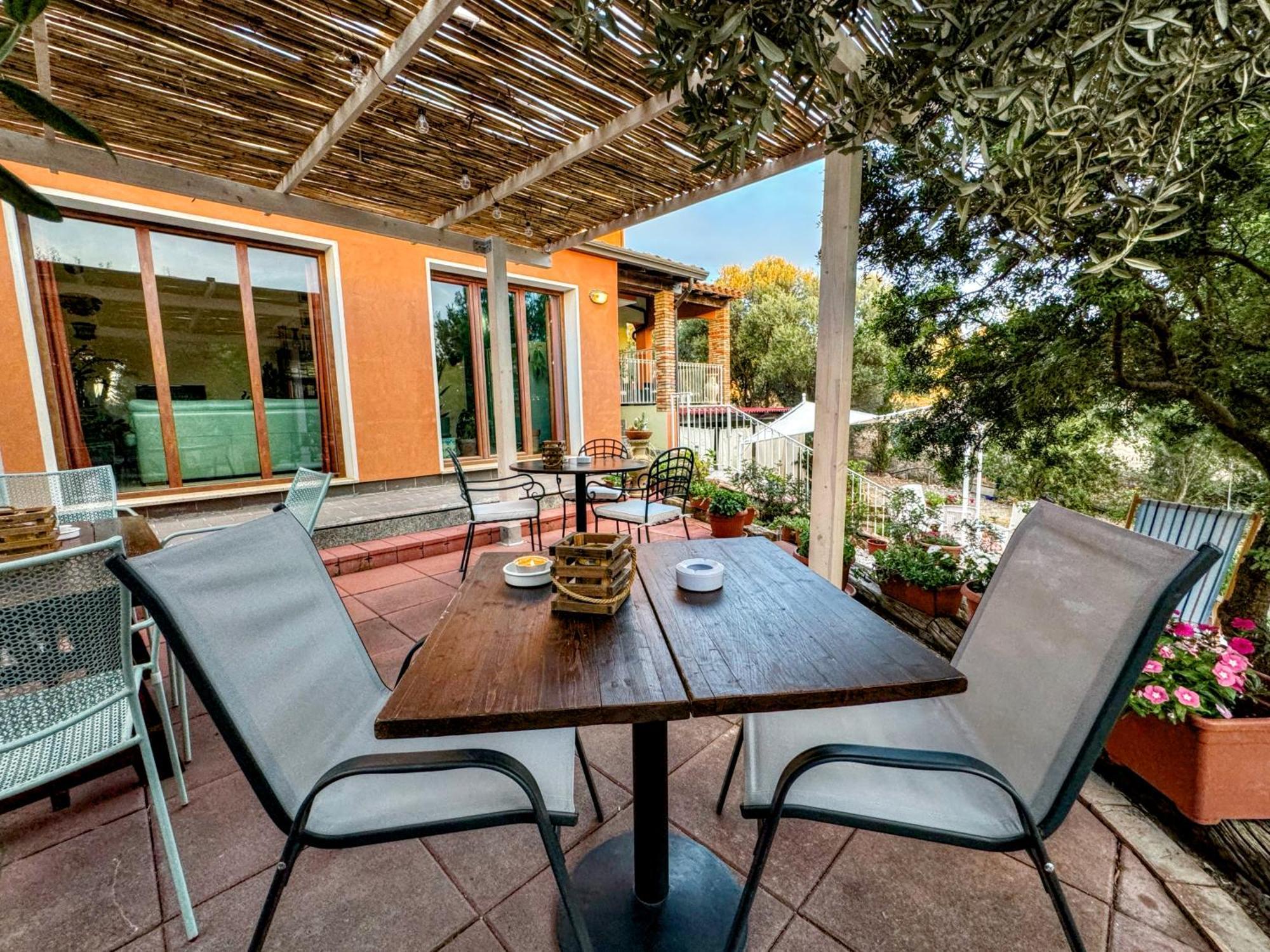 B&B Stell'E Mari SantʼAnna Arresi Esterno foto